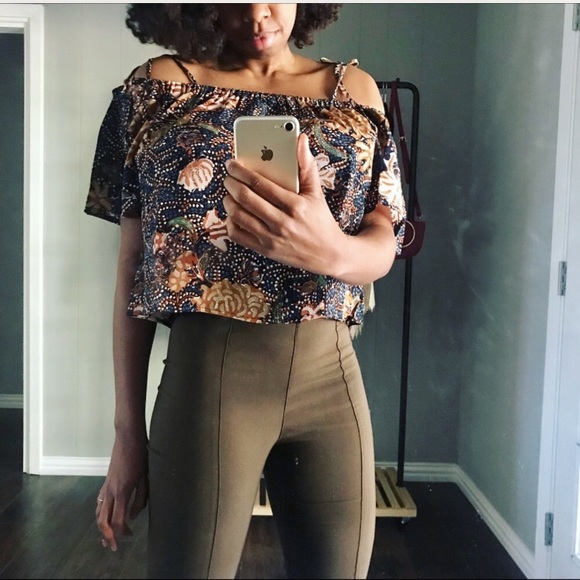 Madewell Tops - Madewell Off Shoulder Crop Top